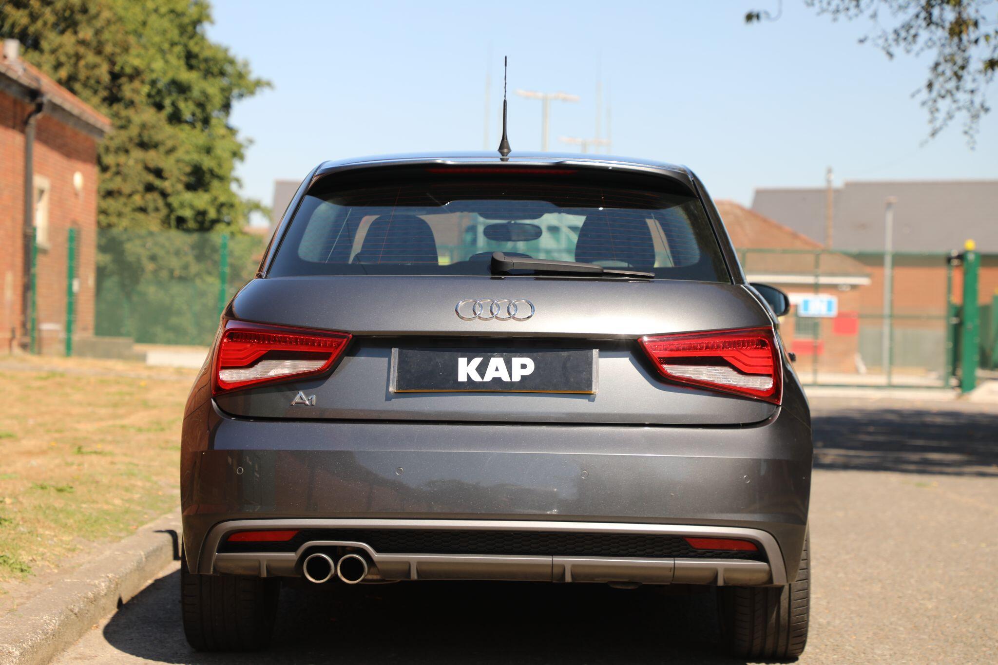 Large vehicle image